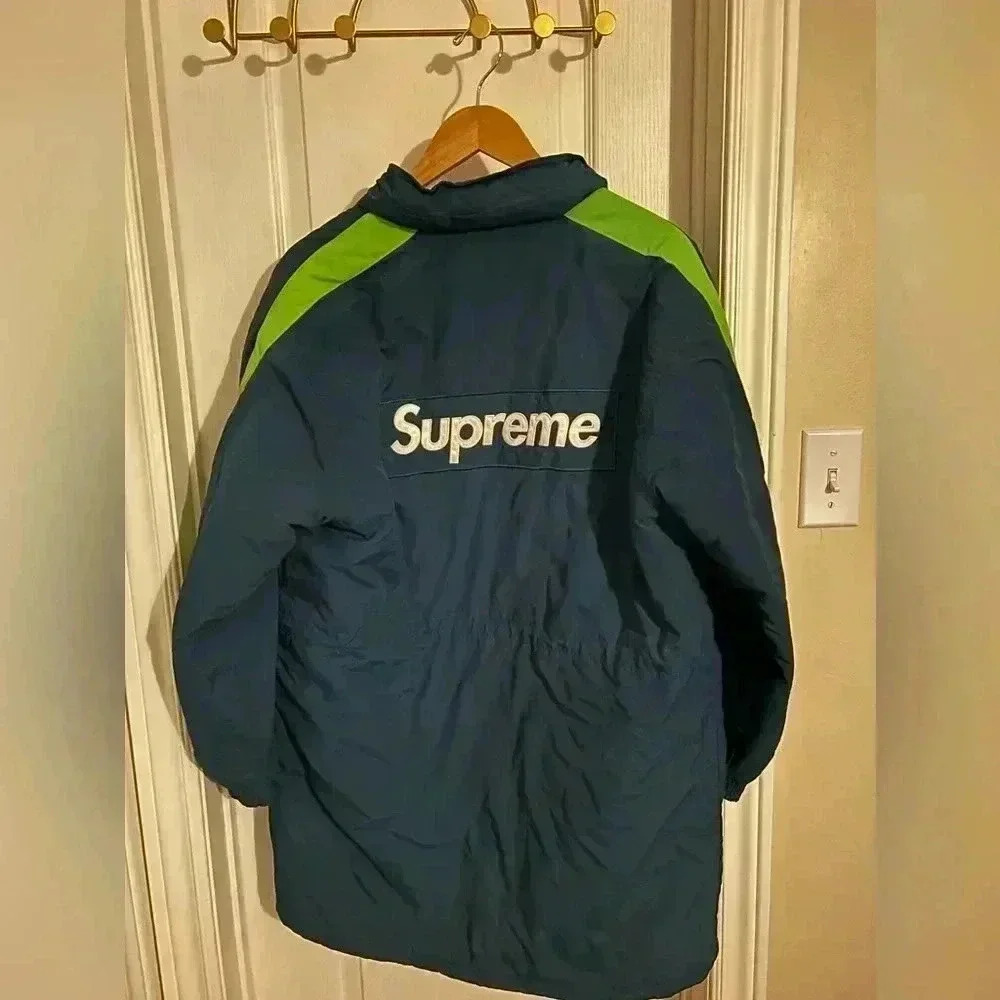 Supreme “Stadium Parka Box Logo” size Small
